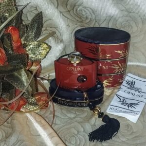 legendarnye-duhi-opium-ot-yves-saint-laurent